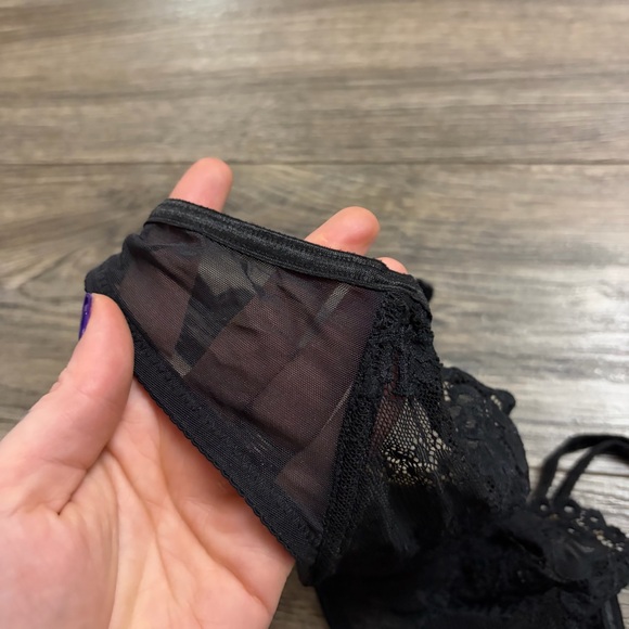 90s European Vintage Embroidered Floral Lace Mesh Unlined Bra (Black) 36B/34C - Picture 3 of 5